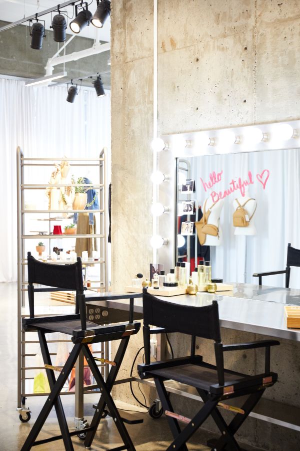& Other Stories, atelier w LA