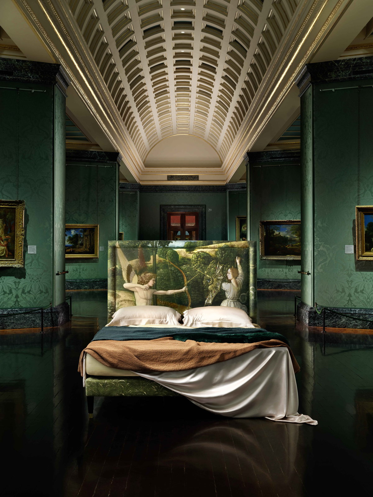 Łóżka SAVOIR BEDS X National Gallery