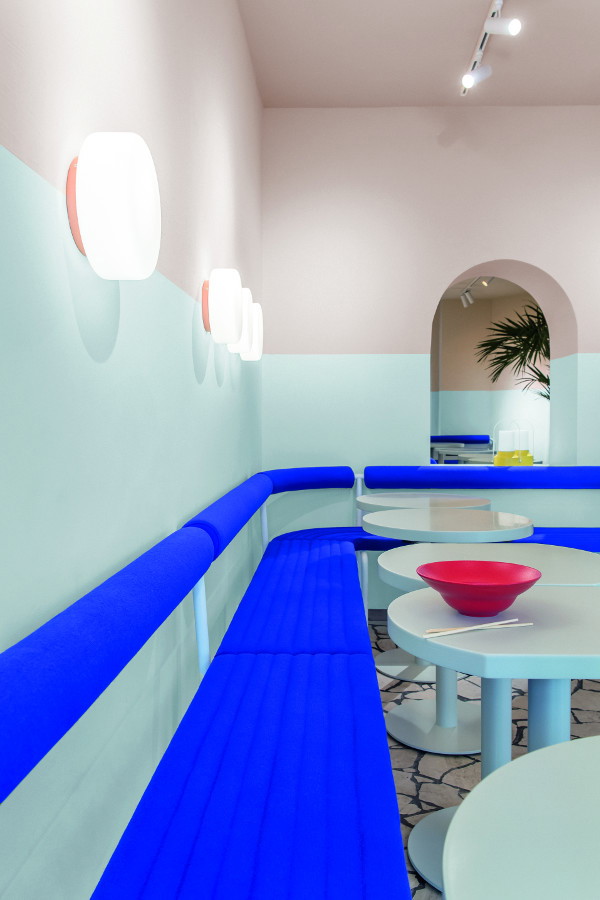 Restauracja L.A. POKÉ, projekt: Ester Bruzkus Architekten