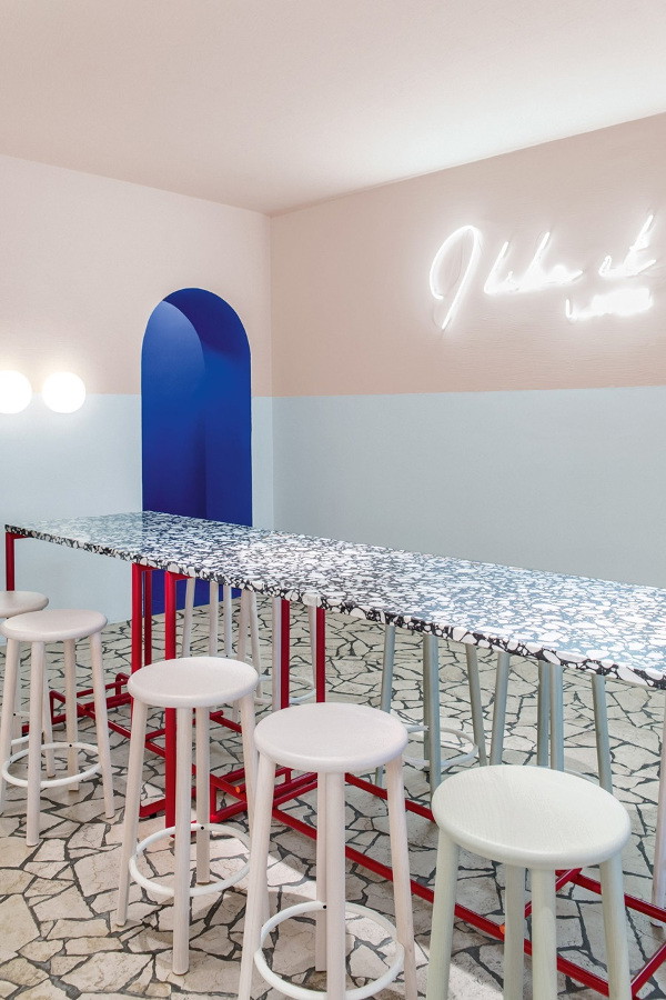Restauracja L.A. POKÉ, projekt: Ester Bruzkus Architekten