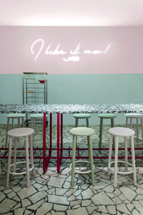 Restauracja L.A. POKÉ, projekt: Ester Bruzkus Architekten