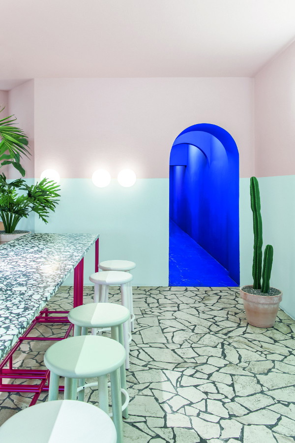 Restauracja L.A. POKÉ, projekt: Ester Bruzkus Architekten