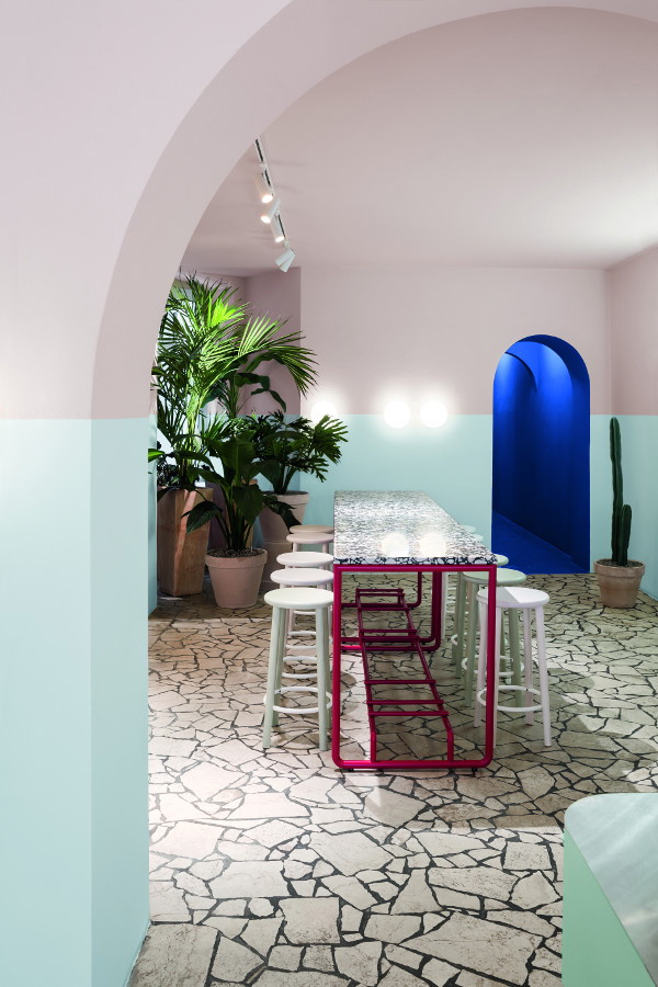 Restauracja L.A. POKÉ, projekt: Ester Bruzkus Architekten
