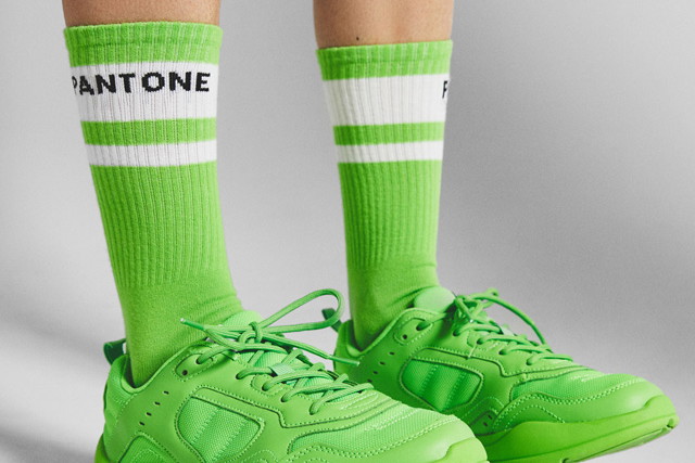 Skarpetka Bershka x PANTONE