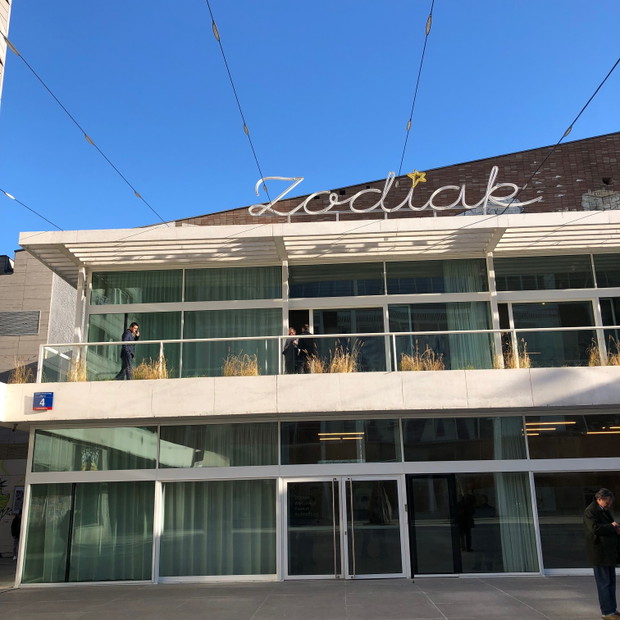 ZODIAK - Warszawski Pawilon Architektury
