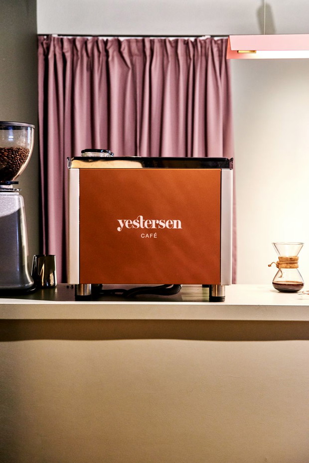 yestersen café
