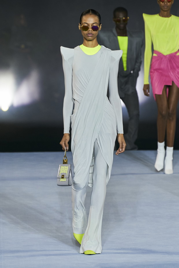 Balmain wiosna-lato 2021: kobiety Oliviera
