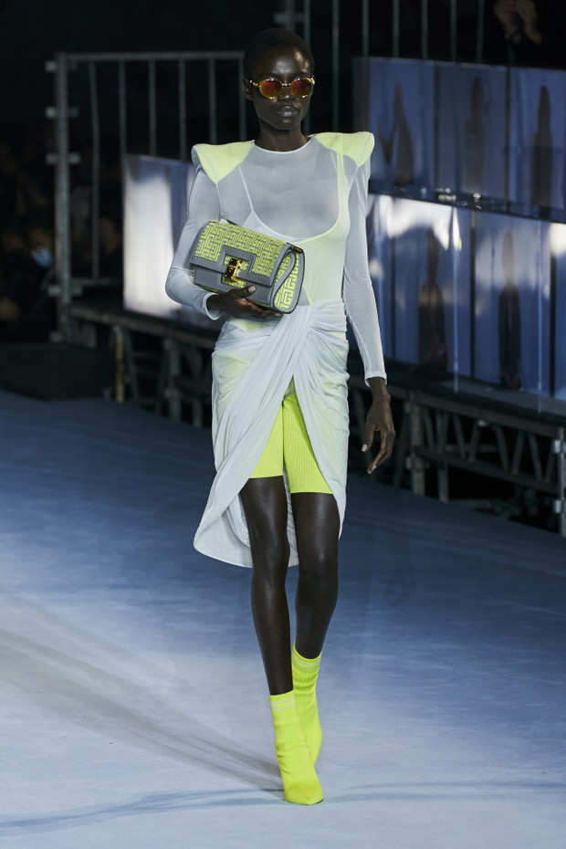 Balmain wiosna-lato 2021: kobiety Oliviera