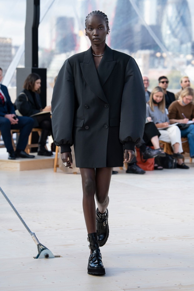 Alexander McQueen wiosna-lato 2022