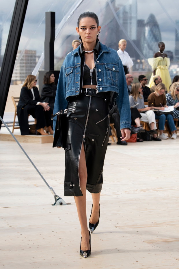 Alexander McQueen wiosna-lato 2022