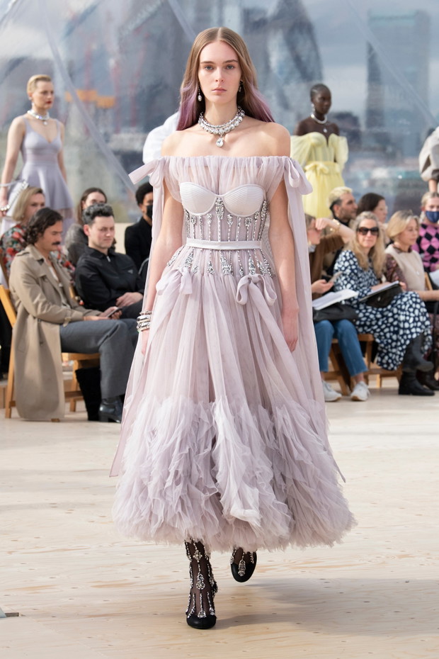 Alexander McQueen wiosna-lato 2022