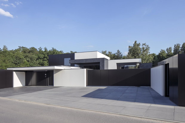 RE: PERFECT HOUSE, projekt: Marcin Tomaszewski