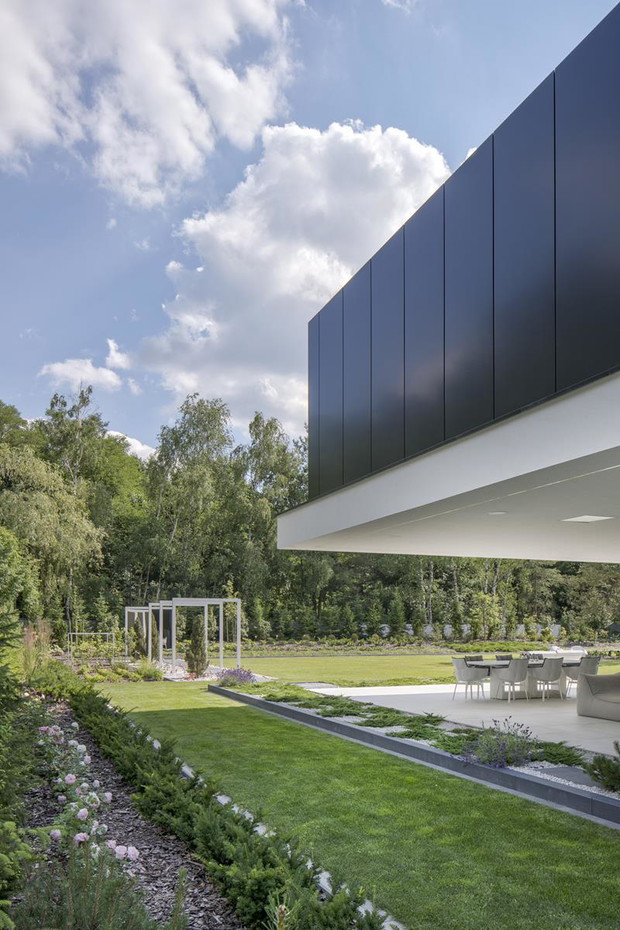 RE: PERFECT HOUSE, projekt: Marcin Tomaszewski