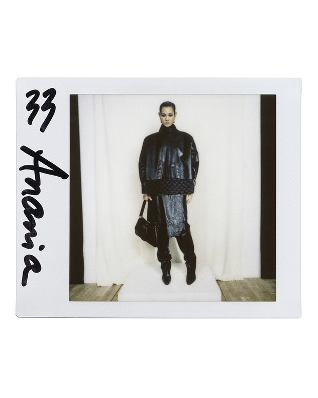 Balenciaga Pre-Fall 2022. W świecie bez internetu