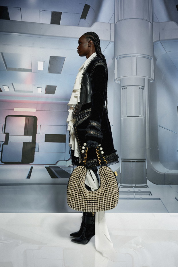 Balmain Pre-Fall 2022