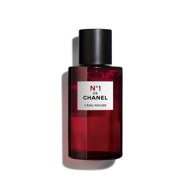 Mgiełka zapachowa N°1 DE CHANEL, 488 zł, linia kosmetyków z kamelią