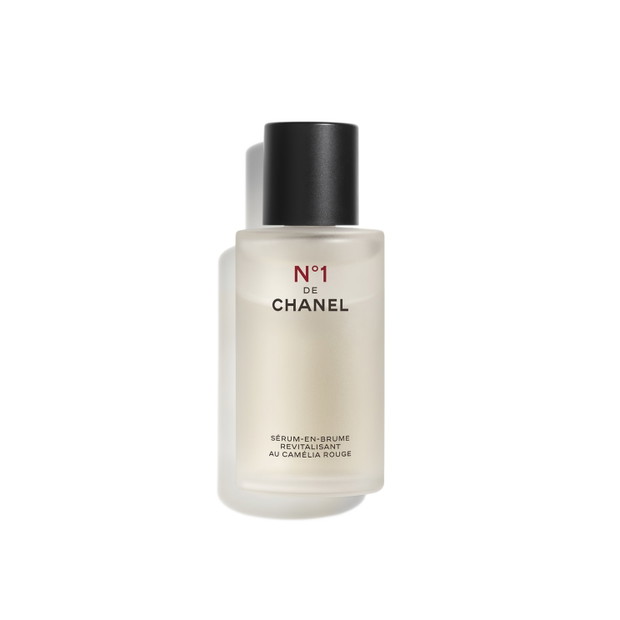 Serum w mgiełce N°1 DE CHANEL, 372 zł, linia kosmetyków z Camelią