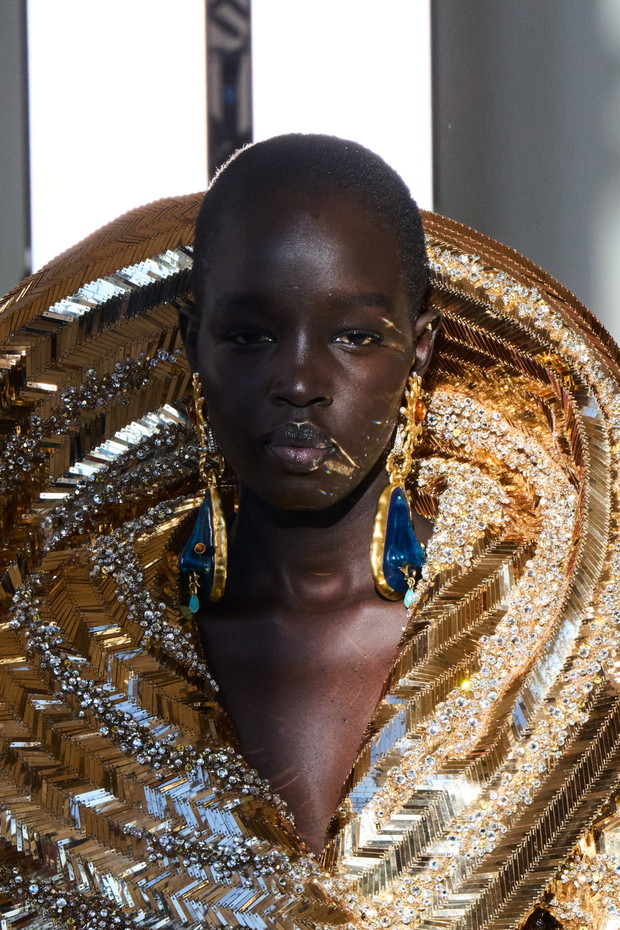 Kolekcja Schiaparelli haute couture wiosna-lato 2022