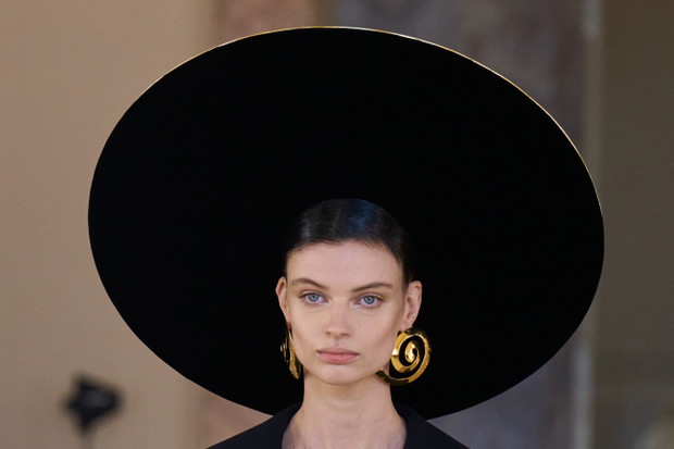 Kolekcja Schiaparelli haute couture wiosna-lato 2022