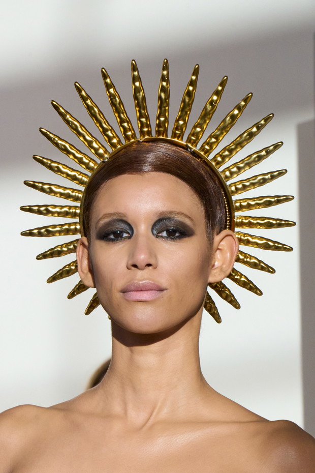 Kolekcja Schiaparelli haute couture wiosna-lato 2022