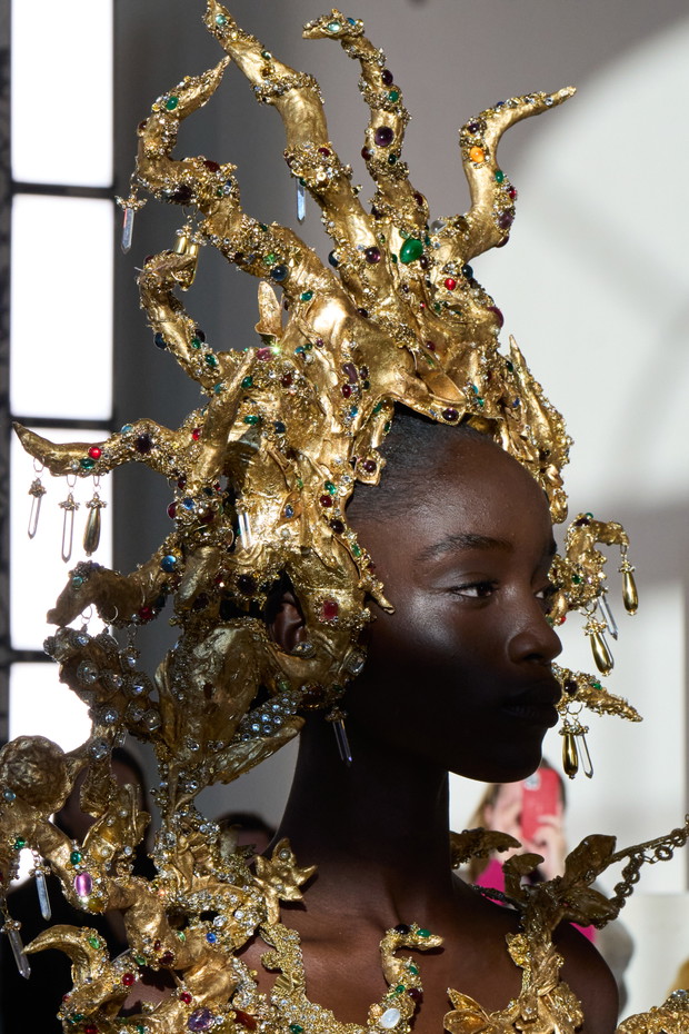 Kolekcja Schiaparelli haute couture wiosna-lato 2022