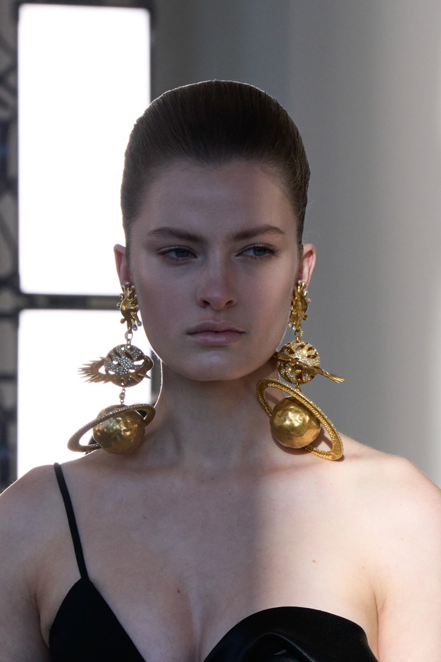 Kolekcja Schiaparelli haute couture wiosna-lato 2022