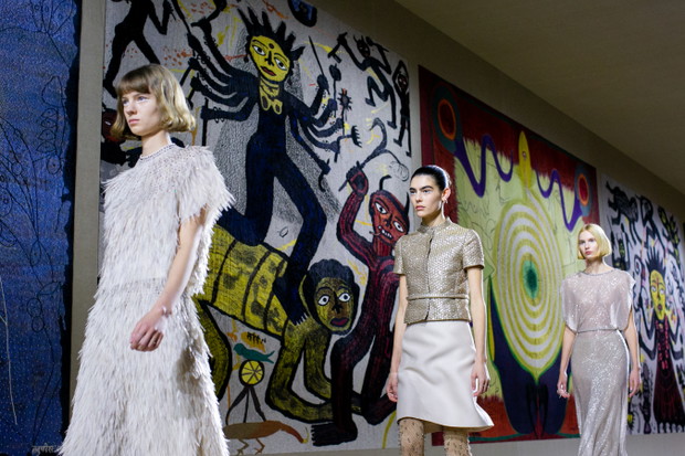Wybieg Dior haute couture wiosna-lato 2022
