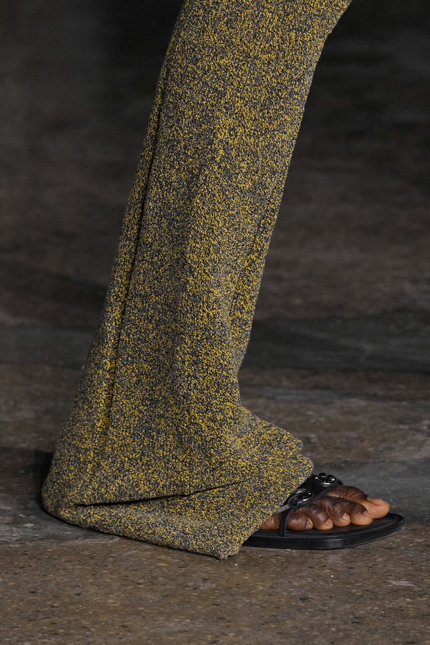 Modne buty 2022: z wybiegu