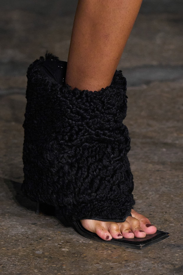 Modne buty 2022: z wybiegu