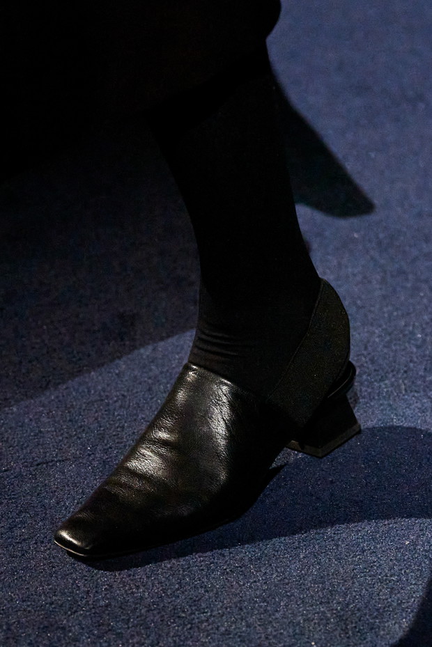 Modne buty 2022: z wybiegu