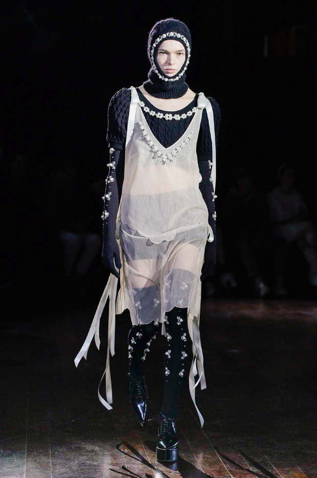 Simone Rocha jesień-zima 2022/2023