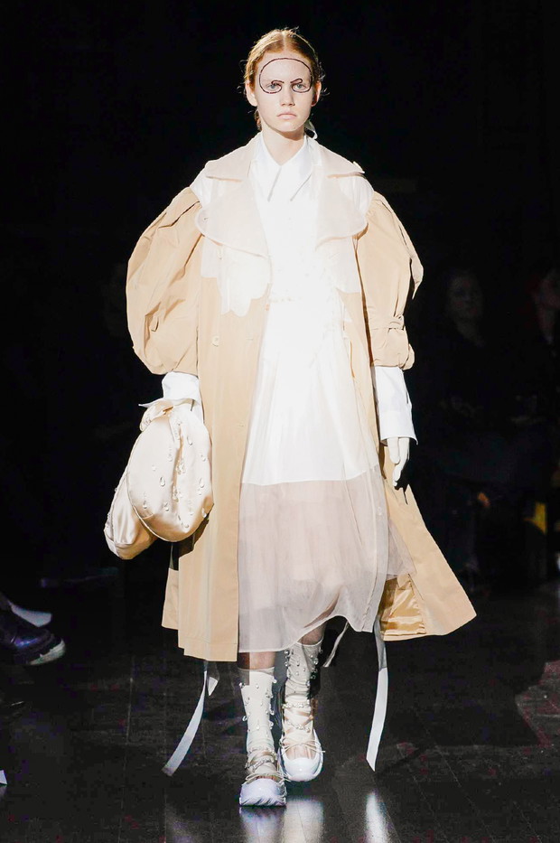 Simone Rocha jesień-zima 2022/2023