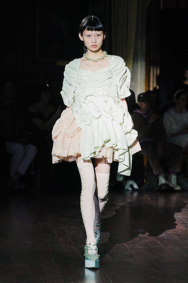Simone Rocha jesień-zima 2022/2023