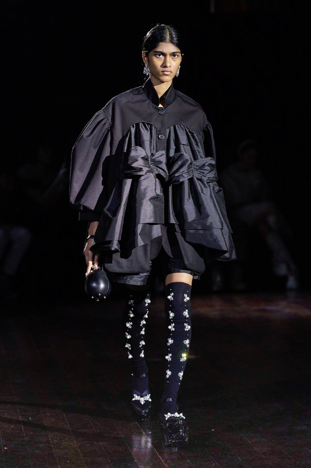 Simone Rocha jesień-zima 2022/2023