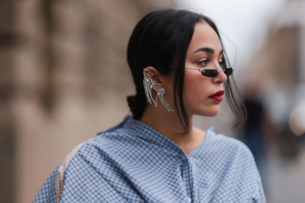 przekłuwanie uszu: street style