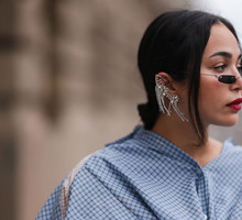 przekłuwanie uszu: street style