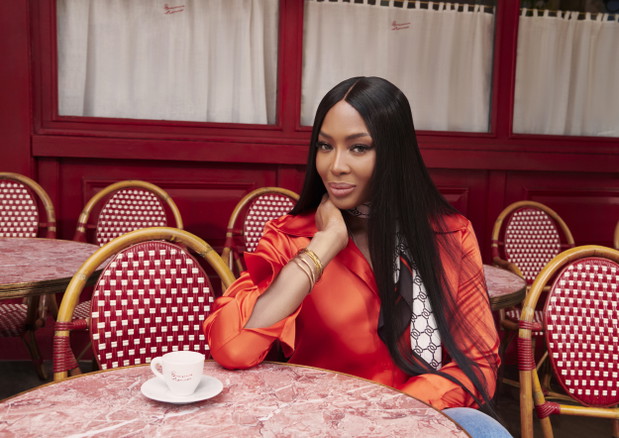Naomi Campbell – gwiazda jesienno-zimowej kampanii H&M, Brasserie Hennes