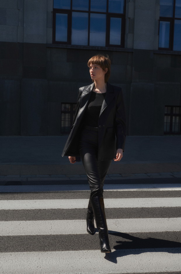 Back to black. Nowa kampania SOLAR