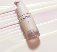 Serum liftingująco-ujędrniające Resveratrol-Lift od Caudalie / Mat. prasowe