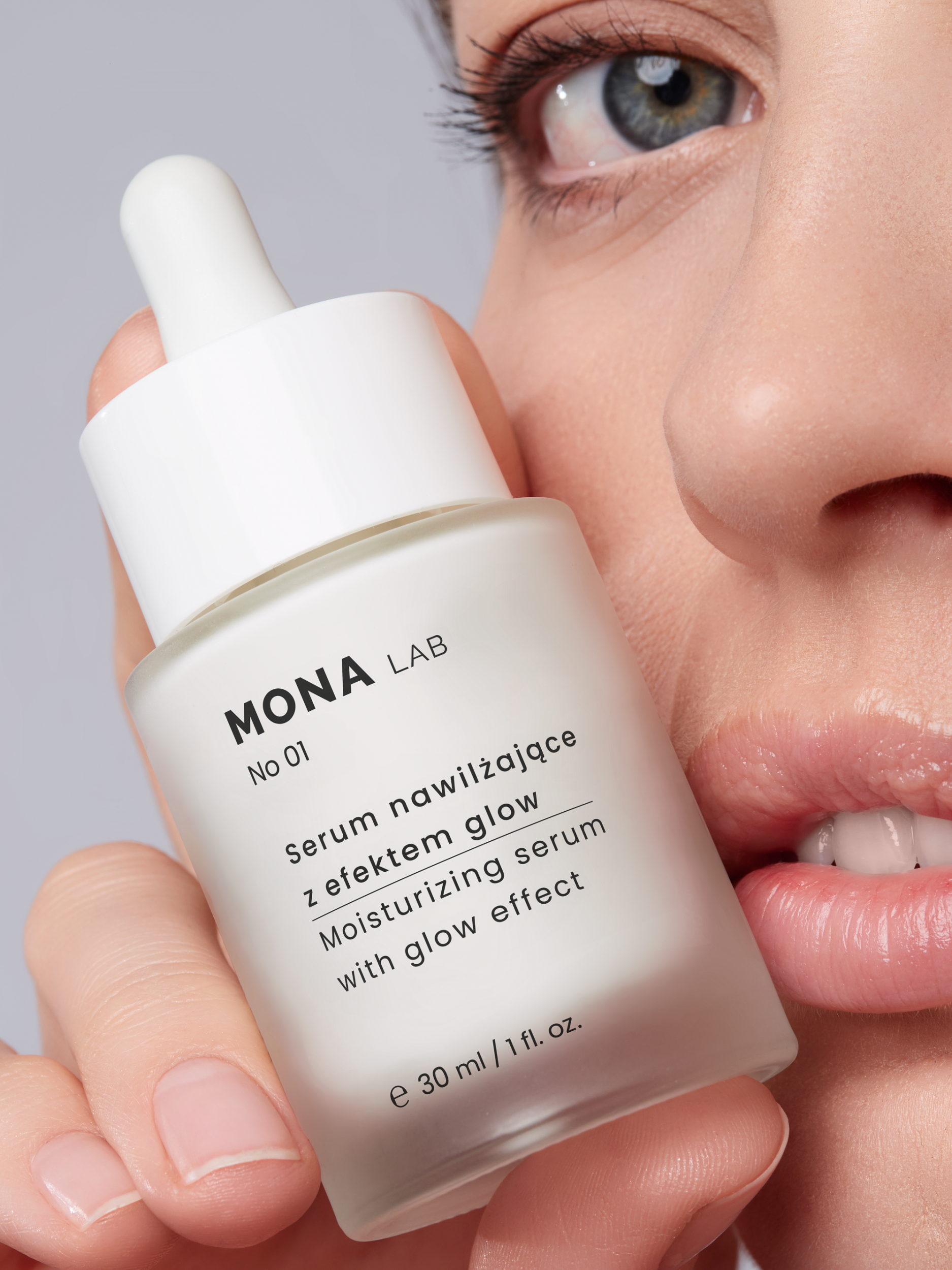 Serum nawilżające z efektem glow - bestseller marki MONA LAB®
