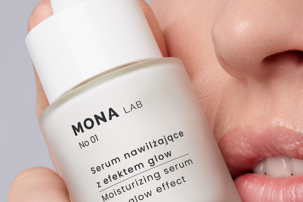 Serum nawilżające z efektem glow - bestseller marki MONA LAB®
