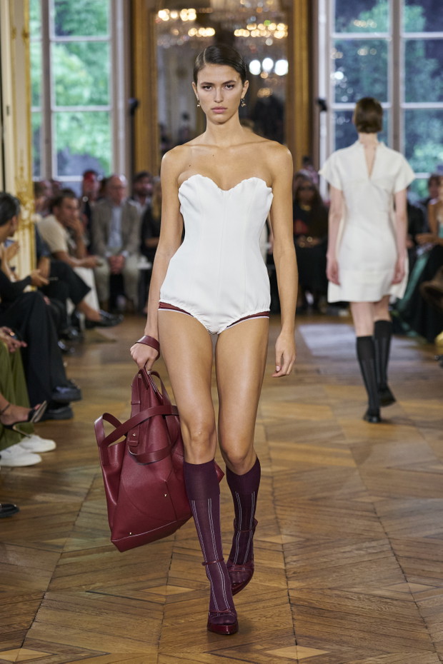 Victoria Beckham wiosna-lato 2024
