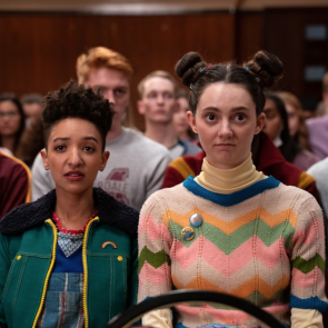 Seriale i filmy Netflix, w których pojawiają się wątki LGBTQIA+. Warto je obejrzeć i to nie tylko w trakcie Miesiąca Dumy