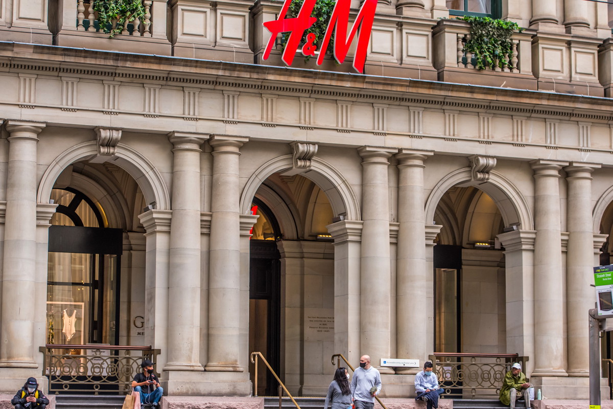 W tej sukience z H&M wyglądam jak "Daphne Bridgerton XXI wieku". Założę ją na wesele przyjaciółki