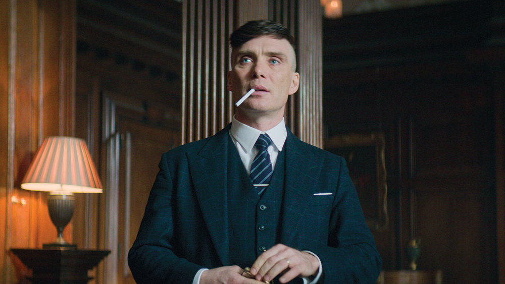 Peaky Blinders – podpowiadamy jak skompletować stylizację na wzór postaci z serialu [MODA NA EKRANIE]