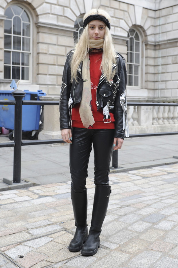 Street fashion z Londynu - modelki po godzinach