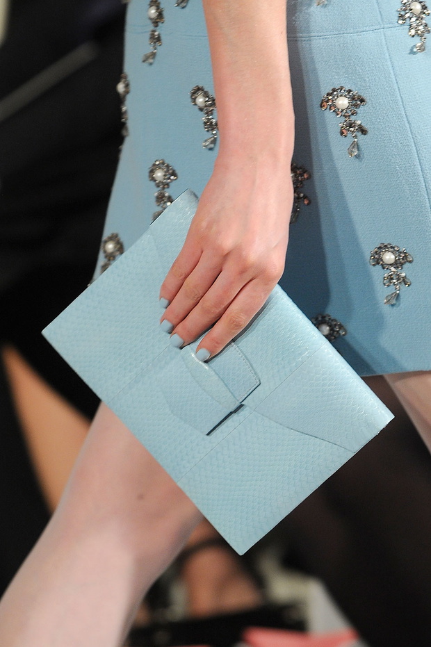 lakiery-do-paznokci-oscar-de-la-renta-nowosc11-3c0ebab