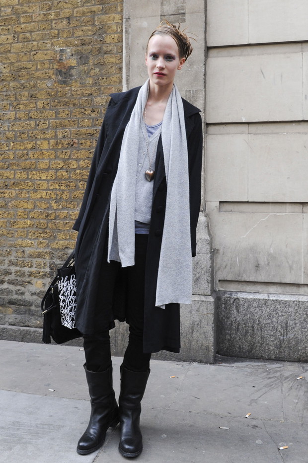Street fashion z Londynu - modelki po godzinach