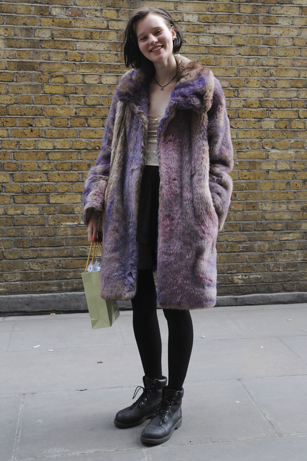 Street fashion z Londynu - modelki po godzinach