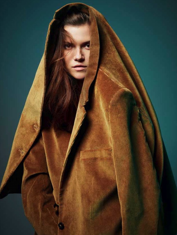 Kasia Struss w ELLE France - zdjęcia pełne koloru
